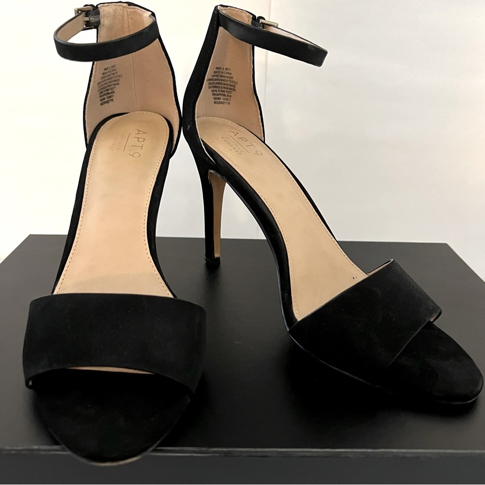 APT.9 | Defined Comfort Heels | Prosper Black | Size 9